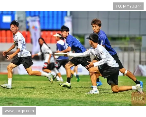 广州飞盘队在攀岩联赛中以86分稳居积分榜首位